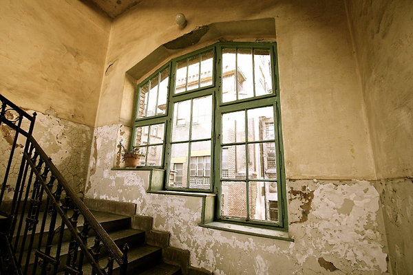 STAIRCASE.4