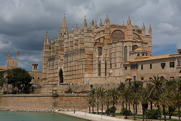 CATHEDRAL-FROM.PROMENADE