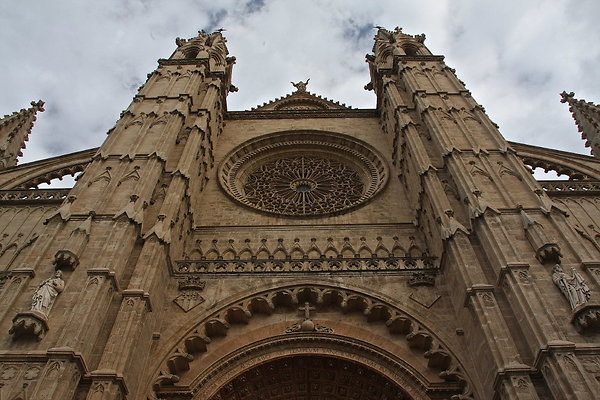 CATHEDRAL-FACADE