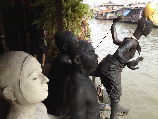 BANGKOK-STATUES