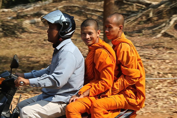 CAMBODIA-BIKE.MONKS