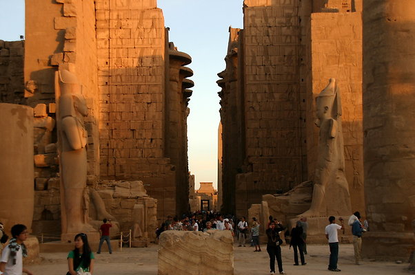 bbb.Karnak-Courtyard