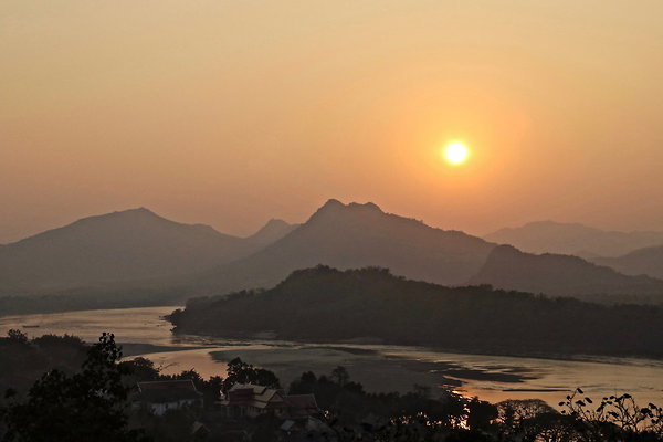 MEKONG.SUNSET