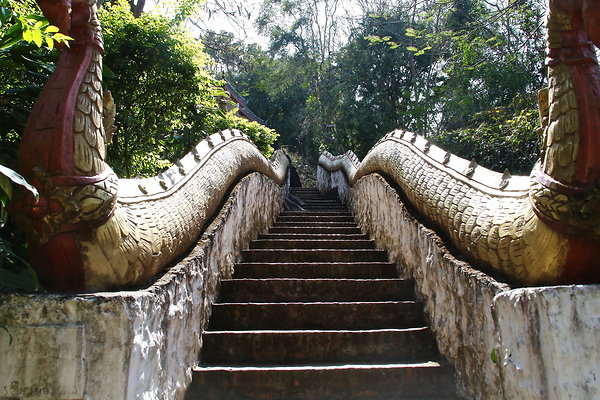 DRAGON.STAIRCASE