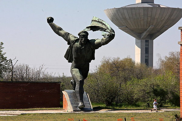 HUNGARY-SOCIALIST.STATUE